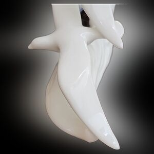 Porcelain seagulls figurine